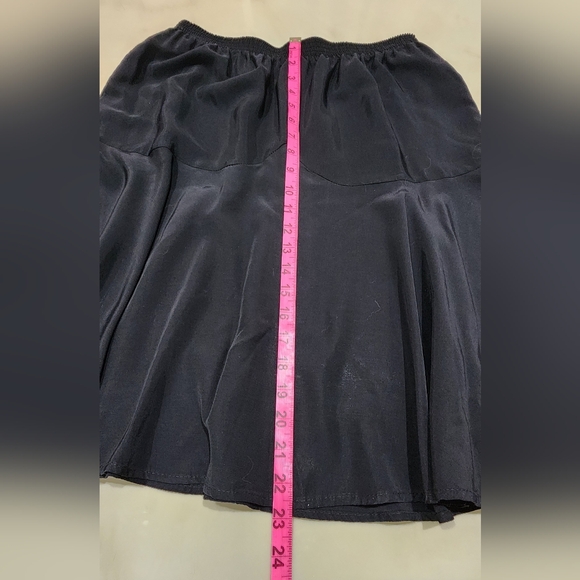 Black Mid length skirt Size 14 - Picture 3 of 4